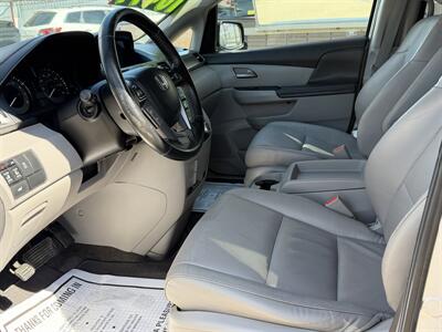 2011 Honda Odyssey EX-L   - Photo 8 - Bakersfield, CA 93305