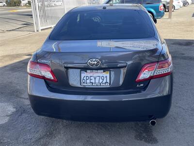 2011 Toyota Camry LE   - Photo 5 - Bakersfield, CA 93305