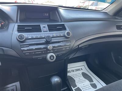 2009 Honda Accord LX   - Photo 11 - Bakersfield, CA 93305
