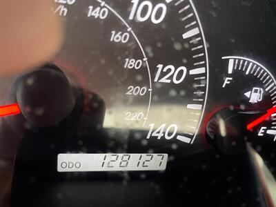 2005 Toyota Camry LE   - Photo 11 - Bakersfield, CA 93305