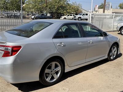2012 Toyota Camry SE   - Photo 4 - Bakersfield, CA 93305