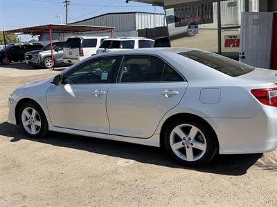 2012 Toyota Camry SE   - Photo 6 - Bakersfield, CA 93305