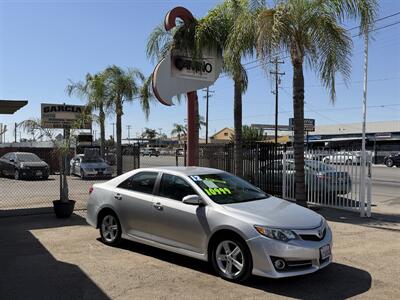 2012 Toyota Camry SE   - Photo 3 - Bakersfield, CA 93305
