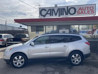 2012 Chevrolet Traverse LT   - Photo 7 - Bakersfield, CA 93305