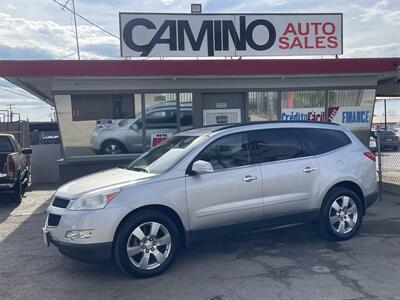 2012 Chevrolet Traverse LT   - Photo 1 - Bakersfield, CA 93305