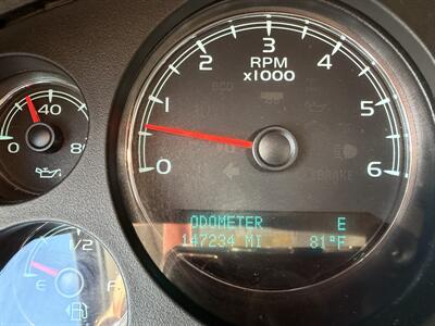2011 Chevrolet Tahoe LT - Photo 11 - Bakersfield, CA 93305