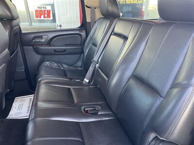 2013 Chevrolet Suburban LT   - Photo 9 - Bakersfield, CA 93305