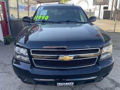 2013 Chevrolet Suburban LT   - Photo 2 - Bakersfield, CA 93305