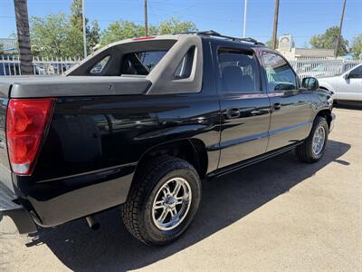 2006 Chevrolet Avalanche LS 1500 - Photo 4 - Bakersfield, CA 93305