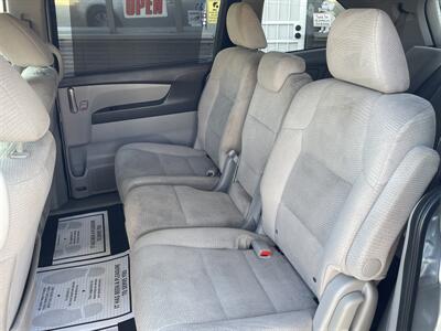 2011 Honda Odyssey EX - Photo 9 - Bakersfield, CA 93305