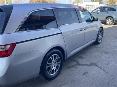 2011 Honda Odyssey EX - Photo 4 - Bakersfield, CA 93305
