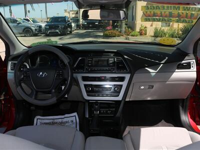 2017 Hyundai SONATA SE - Photo 23 - Santa Maria, CA 93458