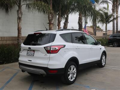 2018 Ford Escape SE   - Photo 9 - Santa Maria, CA 93458