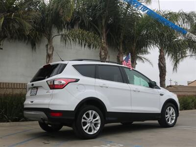 2018 Ford Escape SE   - Photo 8 - Santa Maria, CA 93458