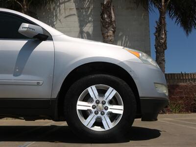 2010 Chevrolet Traverse LT   - Photo 13 - Santa Maria, CA 93458