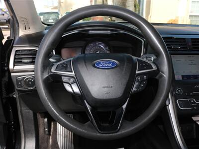 2020 Ford Fusion SE   - Photo 32 - Santa Maria, CA 93458