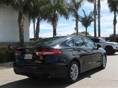 2020 Ford Fusion SE   - Photo 16 - Santa Maria, CA 93458