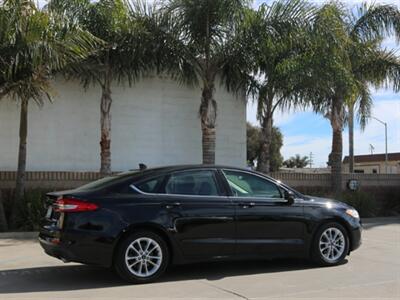 2020 Ford Fusion SE   - Photo 14 - Santa Maria, CA 93458