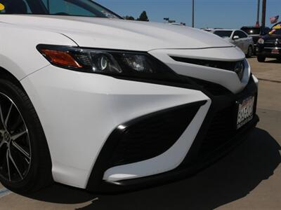 2022 Toyota Camry SE   - Photo 11 - Santa Maria, CA 93458