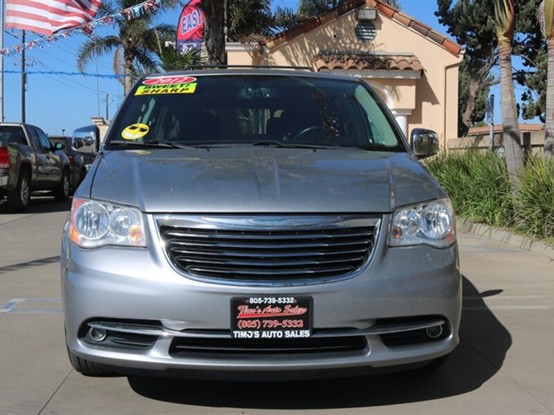 2013 Chrysler Town & Country Touring-L  