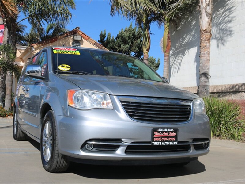 2013 Chrysler Town & Country Touring-L  
