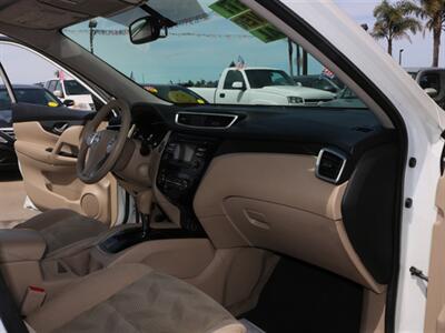 2015 Nissan Rogue SV   - Photo 28 - Santa Maria, CA 93458
