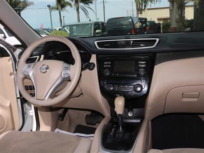 2015 Nissan Rogue SV   - Photo 25 - Santa Maria, CA 93458