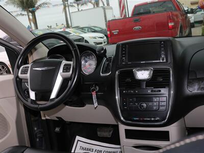 2014 Chrysler Town & Country Touring   - Photo 27 - Santa Maria, CA 93458