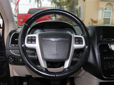 2014 Chrysler Town & Country Touring   - Photo 28 - Santa Maria, CA 93458