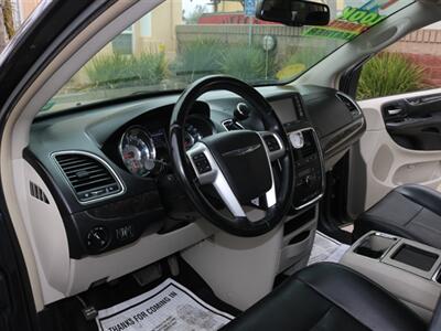 2014 Chrysler Town & Country Touring   - Photo 17 - Santa Maria, CA 93458