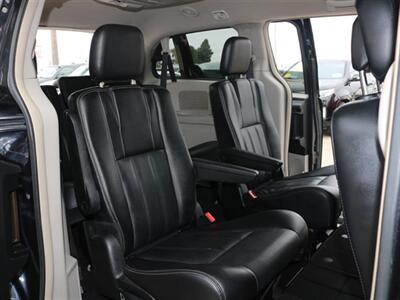 2014 Chrysler Town & Country Touring   - Photo 22 - Santa Maria, CA 93458