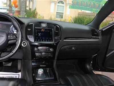 2017 Chrysler 300 Series S   - Photo 28 - Santa Maria, CA 93458