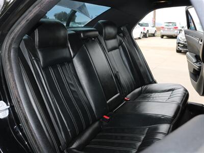 2017 Chrysler 300 Series S   - Photo 26 - Santa Maria, CA 93458