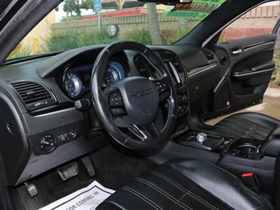 2017 Chrysler 300 Series S   - Photo 19 - Santa Maria, CA 93458