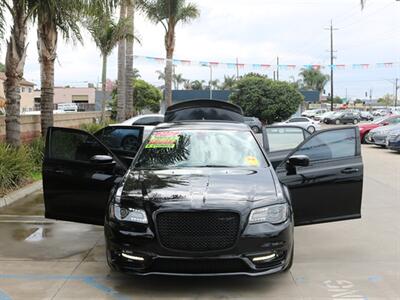 2017 Chrysler 300 Series S   - Photo 32 - Santa Maria, CA 93458