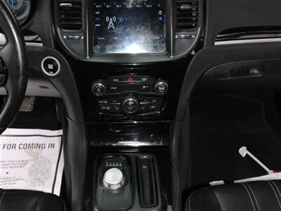 2017 Chrysler 300 Series S   - Photo 30 - Santa Maria, CA 93458