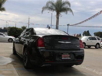 2017 Chrysler 300 Series S   - Photo 10 - Santa Maria, CA 93458