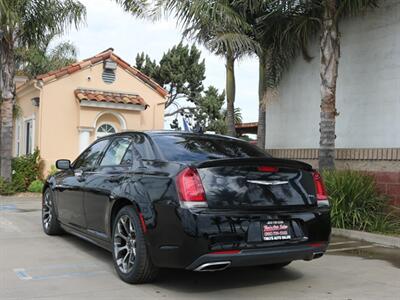 2017 Chrysler 300 Series S   - Photo 18 - Santa Maria, CA 93458