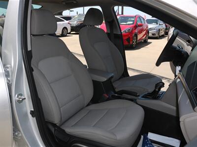 2018 Hyundai ELANTRA SEL   - Photo 22 - Santa Maria, CA 93458