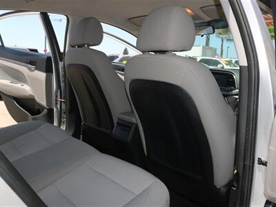 2018 Hyundai ELANTRA SEL   - Photo 23 - Santa Maria, CA 93458