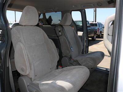 2017 Toyota Sienna LE 8-Passenger   - Photo 28 - Santa Maria, CA 93458