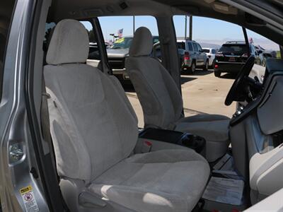 2017 Toyota Sienna LE 8-Passenger   - Photo 26 - Santa Maria, CA 93458
