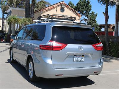 2017 Toyota Sienna LE 8-Passenger   - Photo 19 - Santa Maria, CA 93458