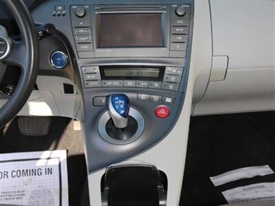 2014 Toyota Prius Three   - Photo 30 - Santa Maria, CA 93458