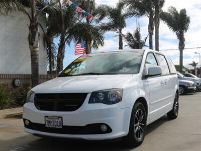 2015 Dodge Grand Caravan SXT Plus   - Photo 10 - Santa Maria, CA 93458