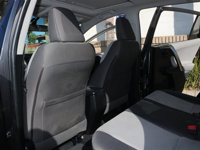 2013 Toyota RAV4 XLE - Photo 17 - Santa Maria, CA 93458