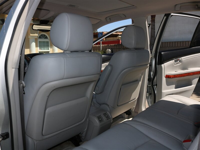 2004 Lexus RX photo 21