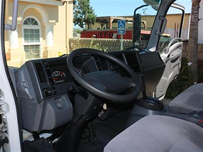 2017 Isuzu NPR GAS W/TOMMY GATE   - Photo 29 - Santa Maria, CA 93458
