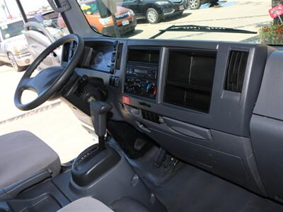 2017 Isuzu NPR GAS W/TOMMY GATE   - Photo 34 - Santa Maria, CA 93458