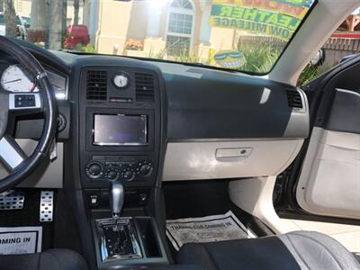 2007 Chrysler 300 Series SRT-8  6.1 HEMI - Photo 31 - Santa Maria, CA 93458